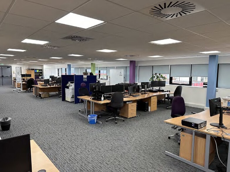 Breckland, Milton Keynes for lease - Building Photo - Image 2 of 7