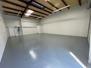 6230 Stone Rd, Port Richey, FL for lease Interior Photo- Image 1 of 3