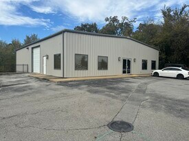 4500 N Thompson St, Springdale AR - Warehouse