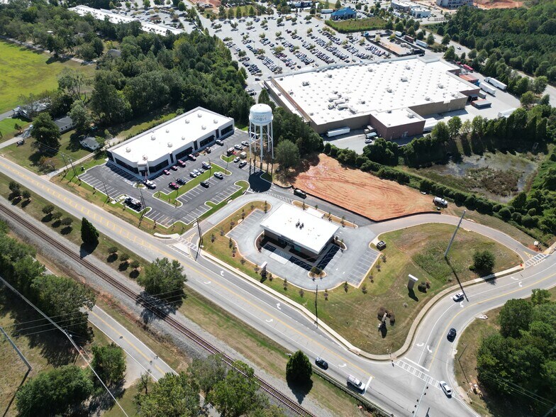 3300 GA-42, Locust Grove, GA à vendre - Photo du bâtiment - Image 3 de 6