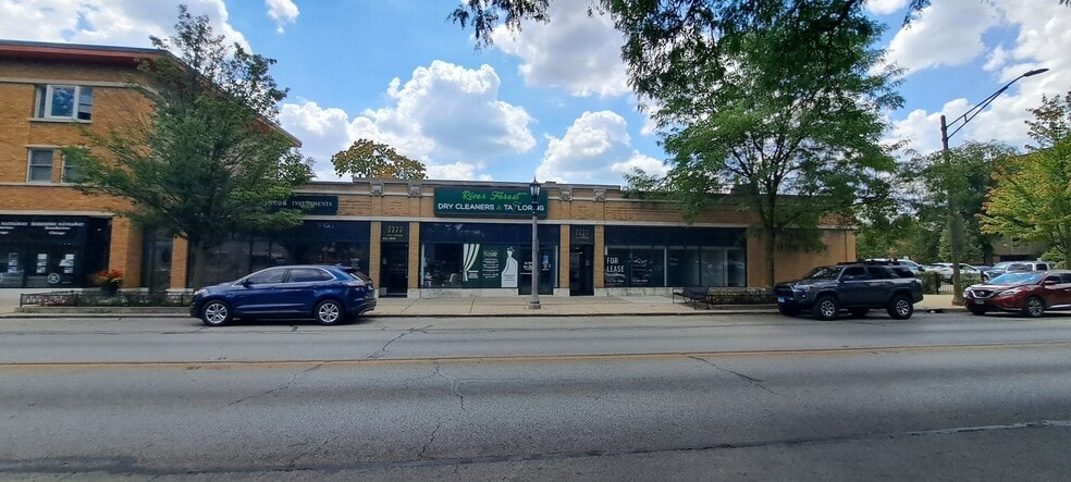 7777 Lake St, River Forest, IL à vendre - Photo du bâtiment - Image 2 de 5