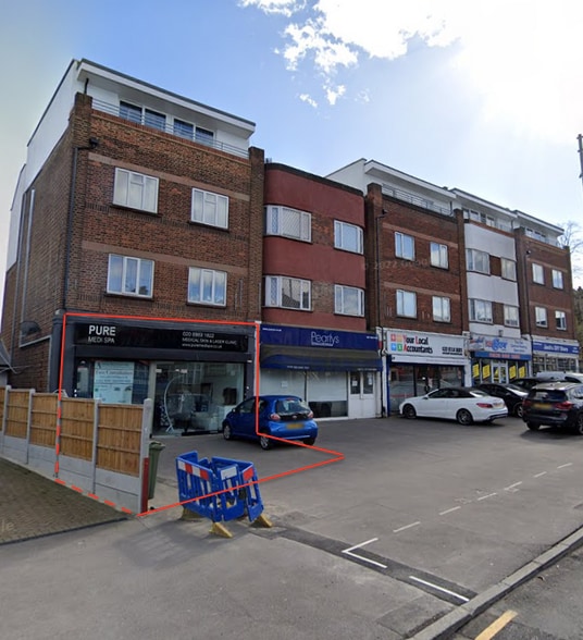 9 Chigwell Rd, London for lease - Building Photo - Image 2 of 5