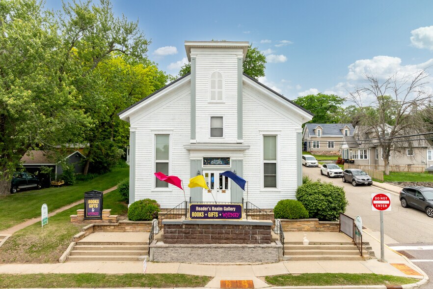 147 E Montello St, Montello, WI à vendre - Photo du bâtiment - Image 2 de 39