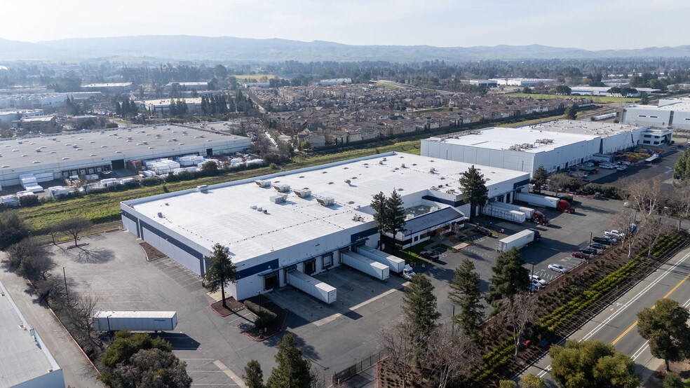 6383 Las Positas Rd, Livermore, CA for lease - Building Photo - Image 2 of 7