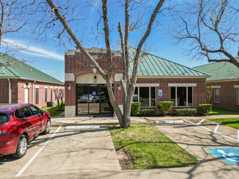 3330 Longmire Dr, College Station, TX à vendre - Photo du bâtiment - Image 2 de 11