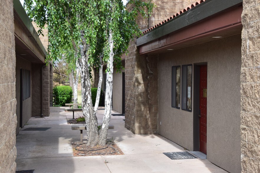 1105 Las Tablas Rd, Templeton, CA à louer - Photo du bâtiment - Image 2 de 30