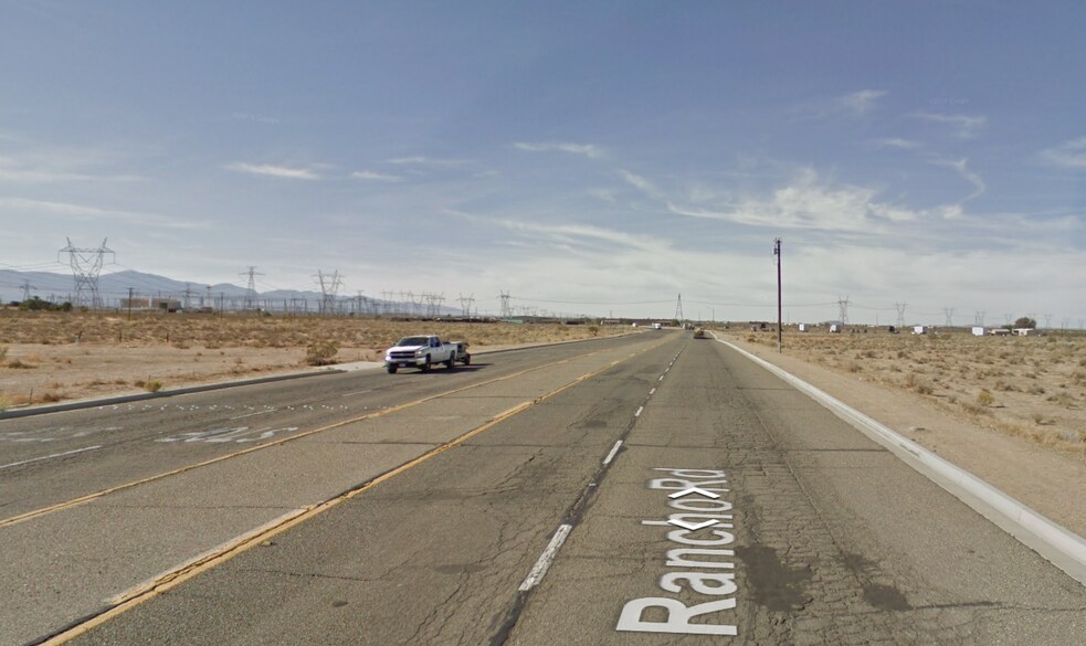 Vinton & Rancho Rd, Adelanto, CA à vendre - Photo du bâtiment - Image 2 de 4