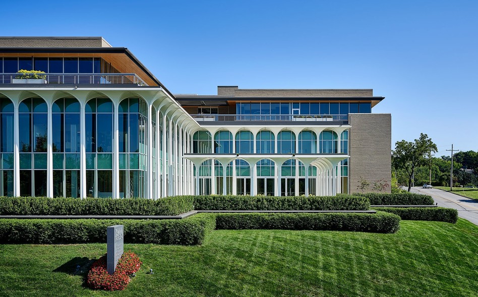 1900 Shawnee Mission Pkwy, Mission Woods, KS à louer - Photo du bâtiment - Image 3 de 5