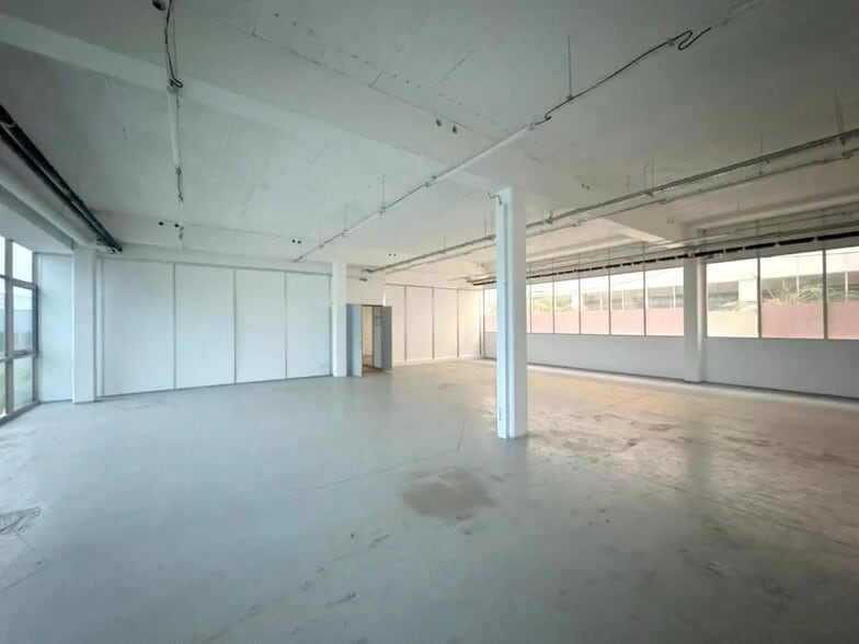 Office in Bezons for lease - Interior Photo - Image 3 of 10