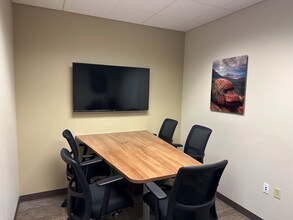 4646 E Van Buren St, Phoenix, AZ à louer Photo intérieure- Image 2 de 11