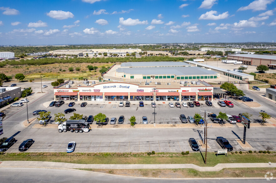 6531 FM 78 Rd, San Antonio, TX for lease - Building Photo - Image 3 of 5