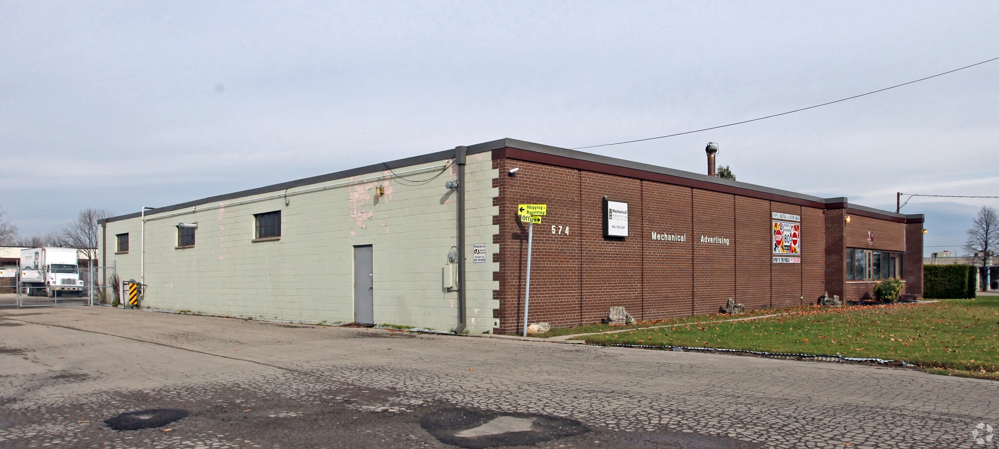 574 Wentworth St E, Oshawa, ON for sale Primary Photo- Image 1 of 4