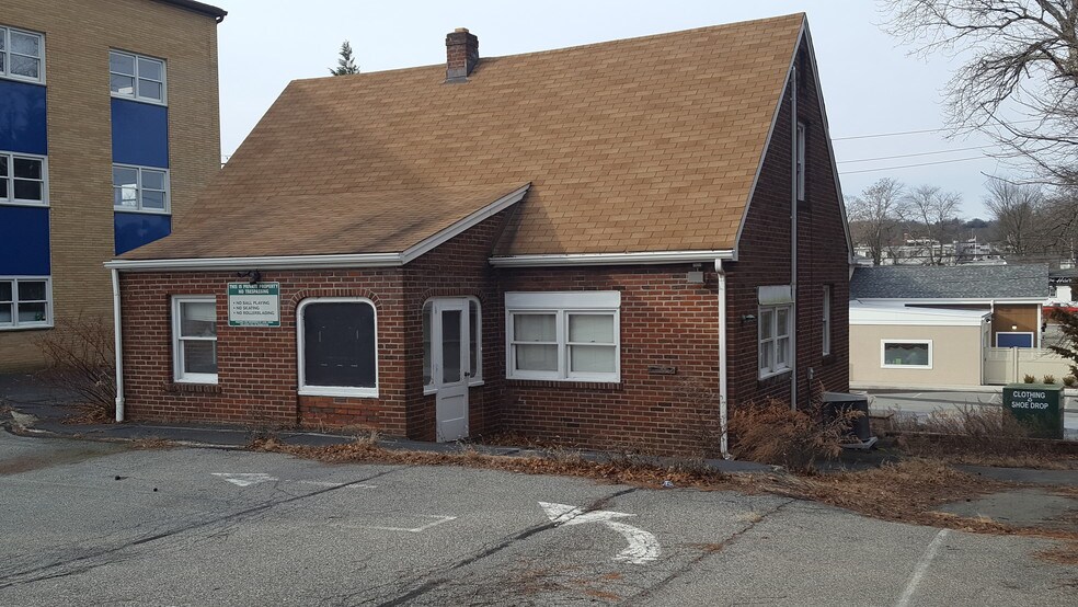 8 Horseshoe Ln, New City, NY à vendre - Photo principale - Image 1 de 10