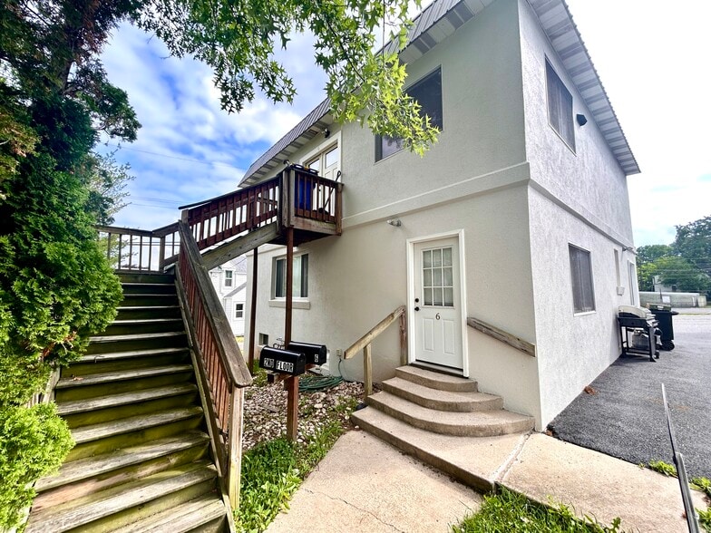 6 S 15th St, Camp Hill, PA à vendre - Photo du bâtiment - Image 1 de 29