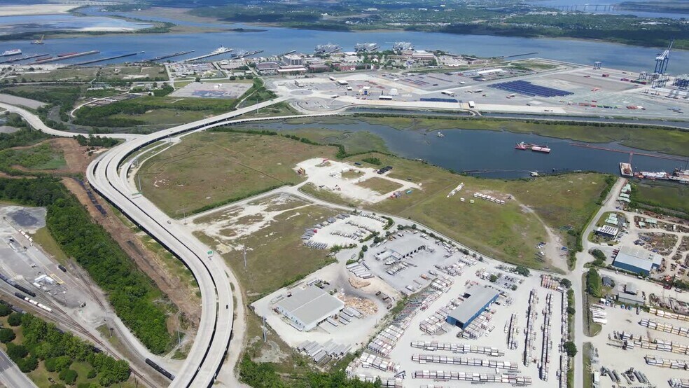 2040 Sewanee Rd, North Charleston, SC à louer - Vidéo sur l’inscription commerciale - Image 2 de 10