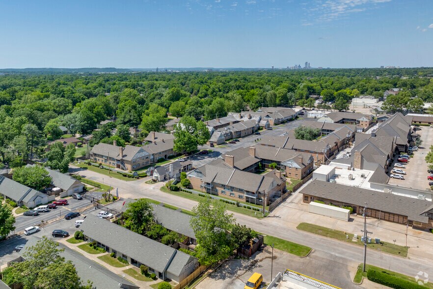 2217 E 59th St, Tulsa, OK à vendre - Aérien - Image 3 de 4