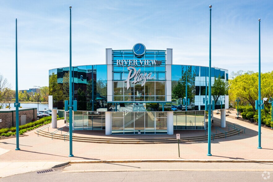 400 Riverview Plz, Trenton, NJ à louer - Photo du bâtiment - Image 3 de 16