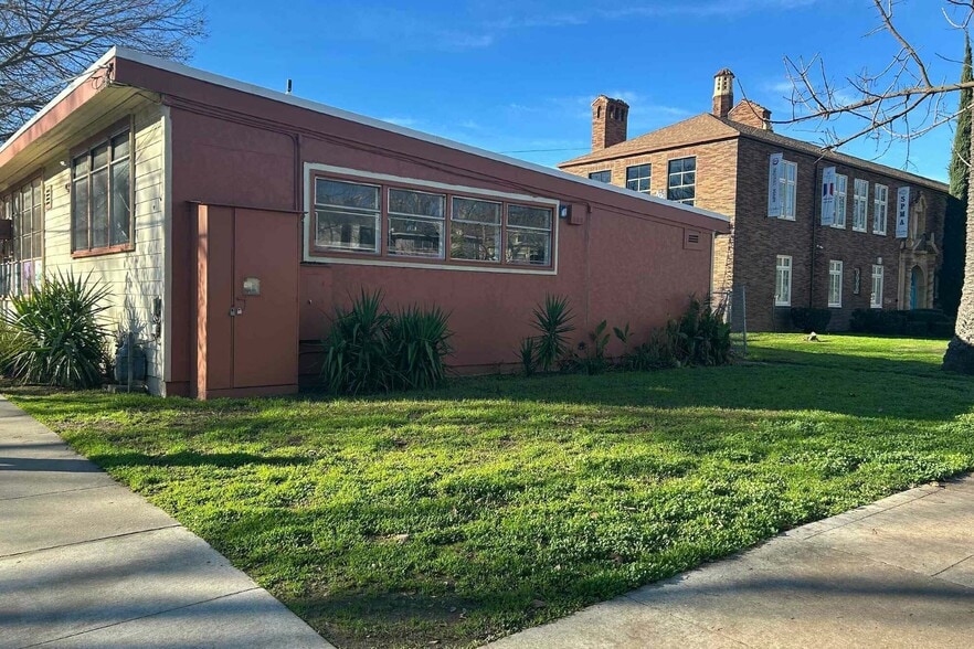 2420 N St, Sacramento, CA à louer - Photo du bâtiment - Image 2 de 9