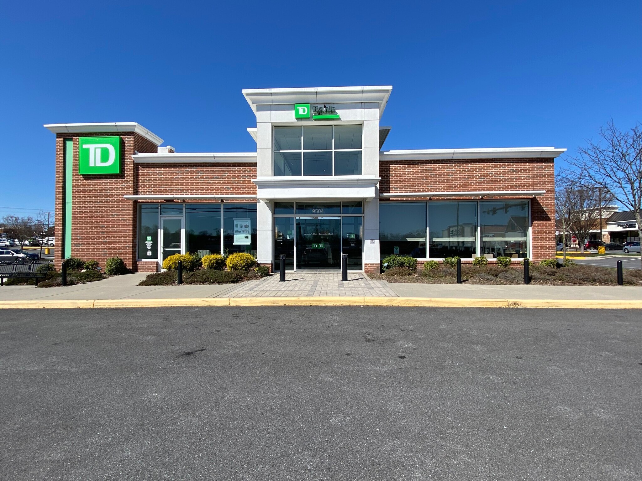 9570 Main St, Fairfax, VA à louer Photo principale- Image 1 de 2