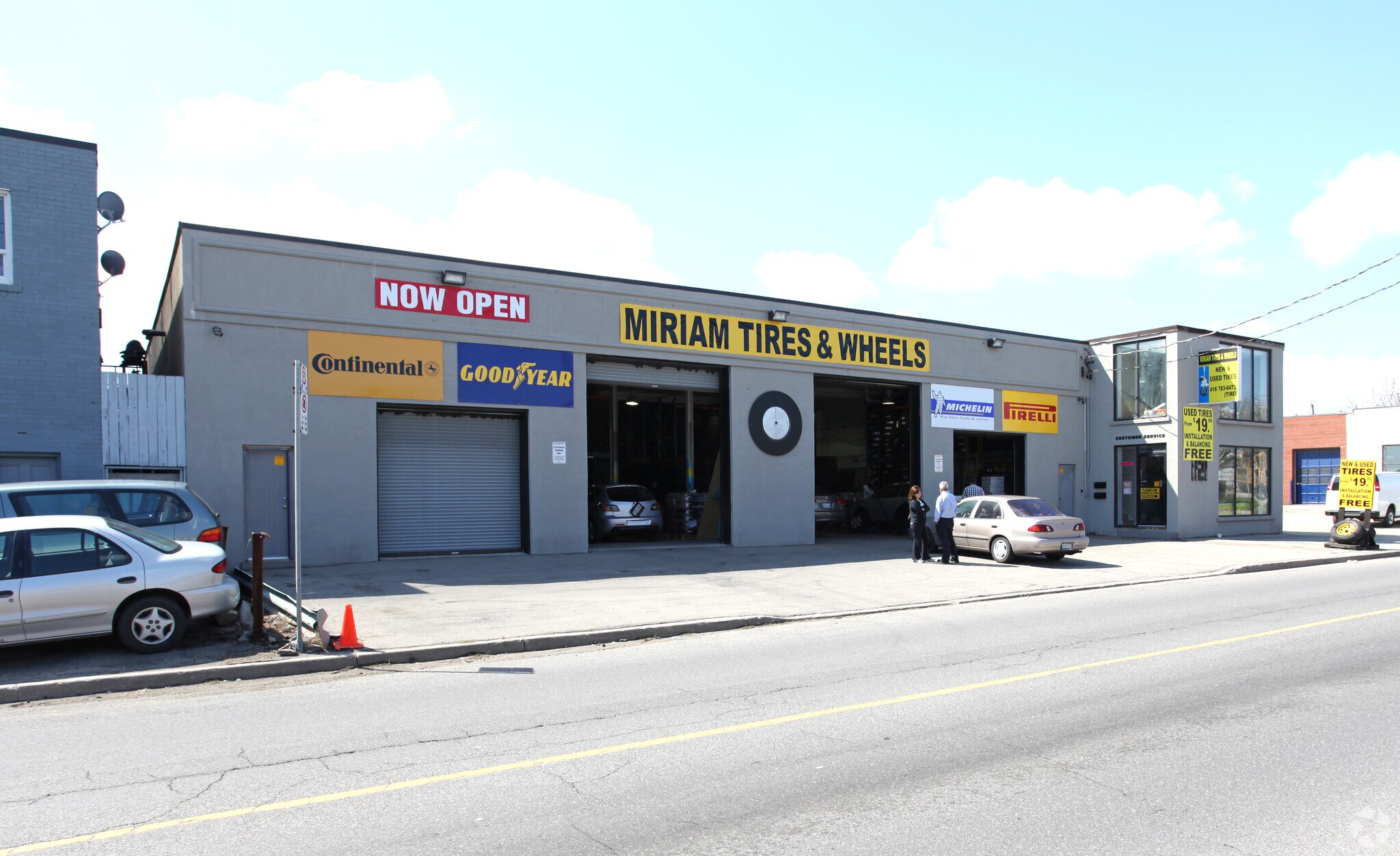 1121 Castlefield Ave, Toronto, ON for sale Primary Photo- Image 1 of 1