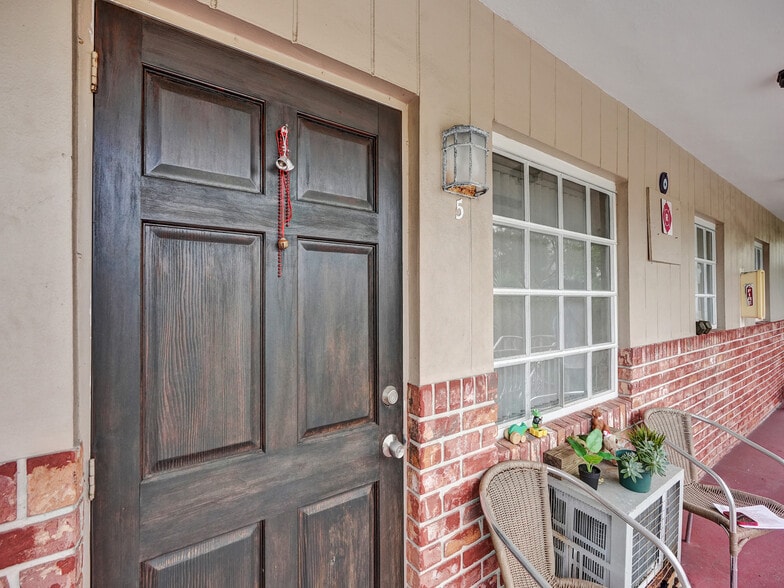 1211 NE 23rd Ave, Pompano Beach, FL for sale - Building Photo - Image 2 of 12