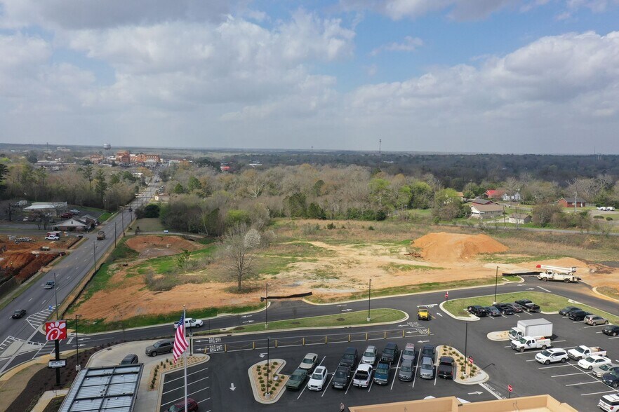 720 E Forsyth St, Americus, GA à vendre - Photo du bâtiment - Image 2 de 8