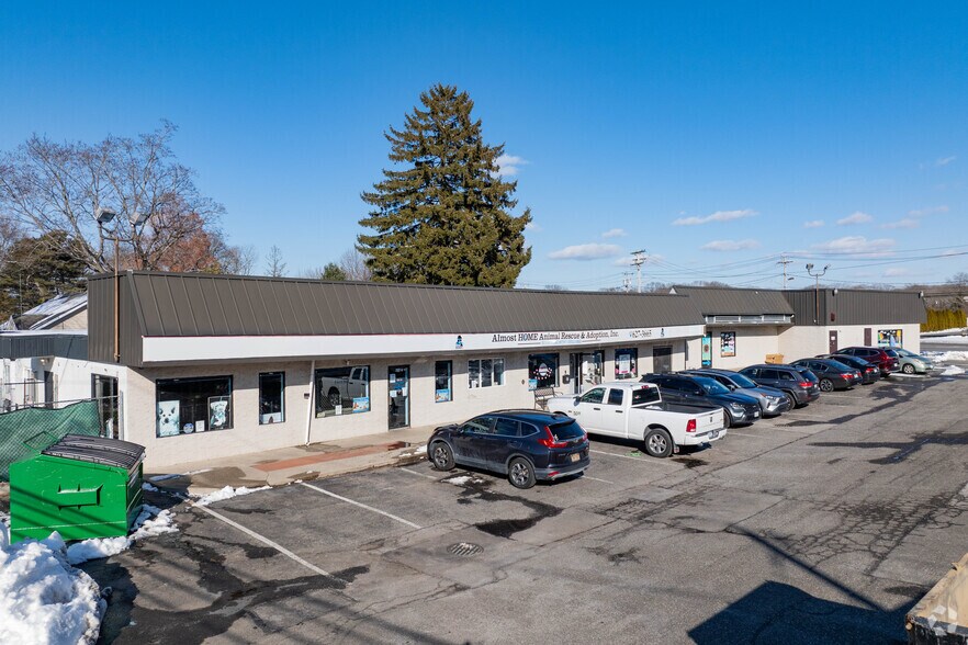 646 Route 112, Patchogue, NY à vendre - Photo principale - Image 1 de 11