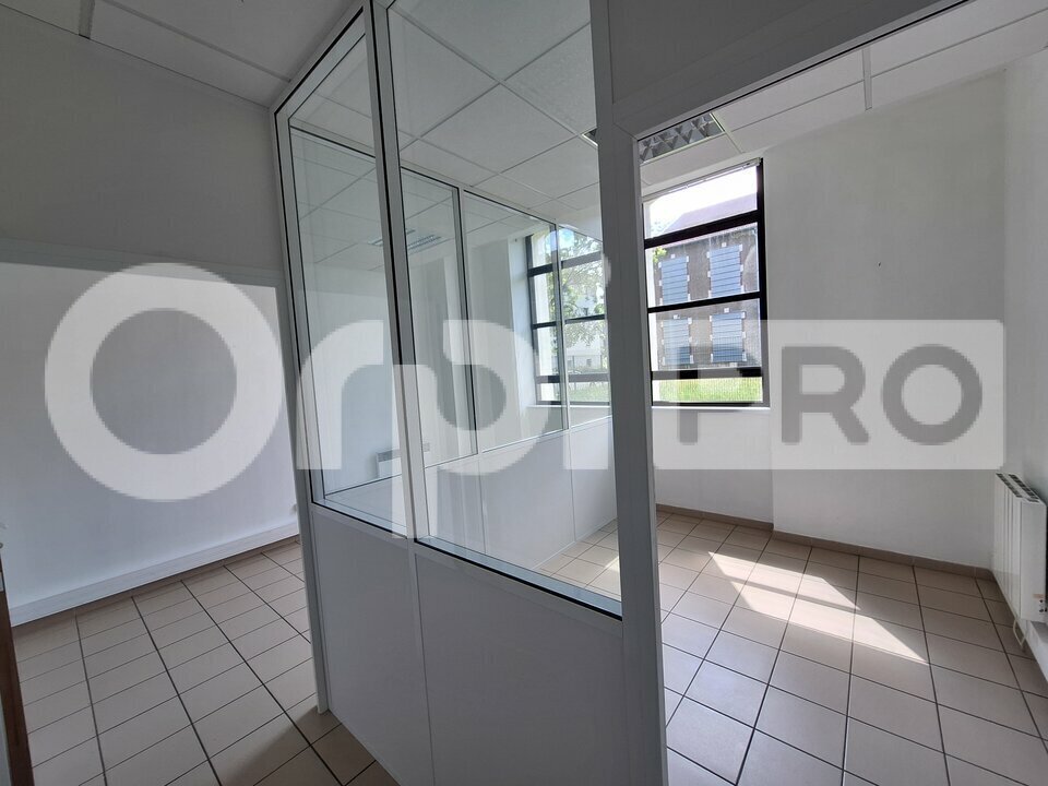 Office in Soissons for lease Interior Photo- Image 1 of 6