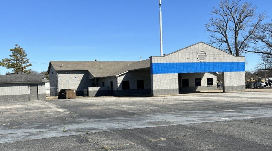 1600 E Broadway Ave, West Memphis, AR à vendre - Photo du bâtiment - Image 2 de 8