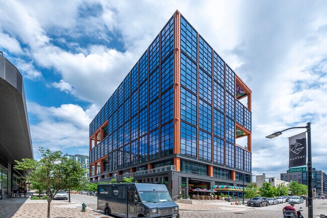 More details for 300 Neal Pl NE, Washington, DC - Retail for Lease