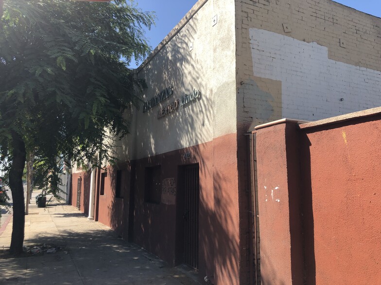 6121 S Western Ave, Los Angeles, CA à louer - Photo du bâtiment - Image 2 de 12