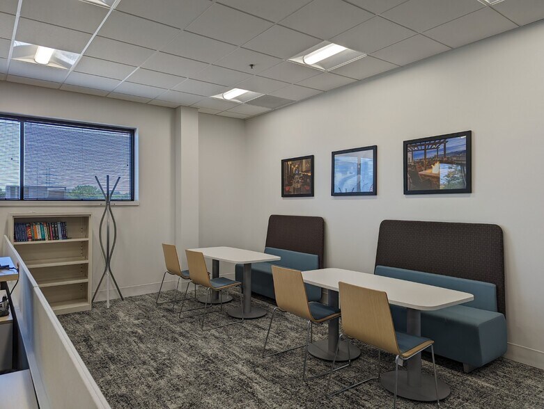 11340 Blondo St, Omaha, NE à louer - Photo intérieure - Image 2 de 36