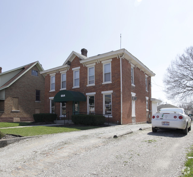 664 E Main St, Lancaster, OH à vendre - Photo principale - Image 1 de 1