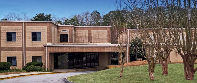 6015 Old Stone Mountain Rd, Stone Mountain, GA à louer Photo principale- Image 1 de 3