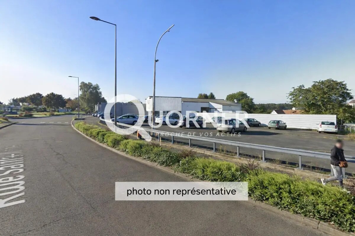 Retail in BEAUPREAU for sale Building Photo- Image 1 of 4