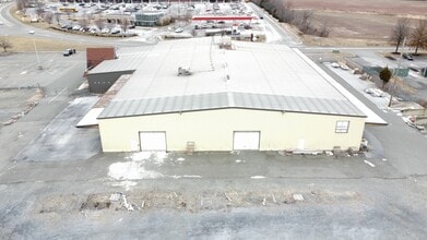 174 Holly Road, Gilbertsville, PA for lease Building Photo- Image 2 of 12