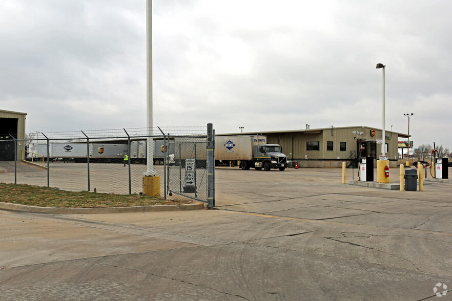 9124 W Reno, Yukon, OK for lease - Primary Photo - Image 1 of 2