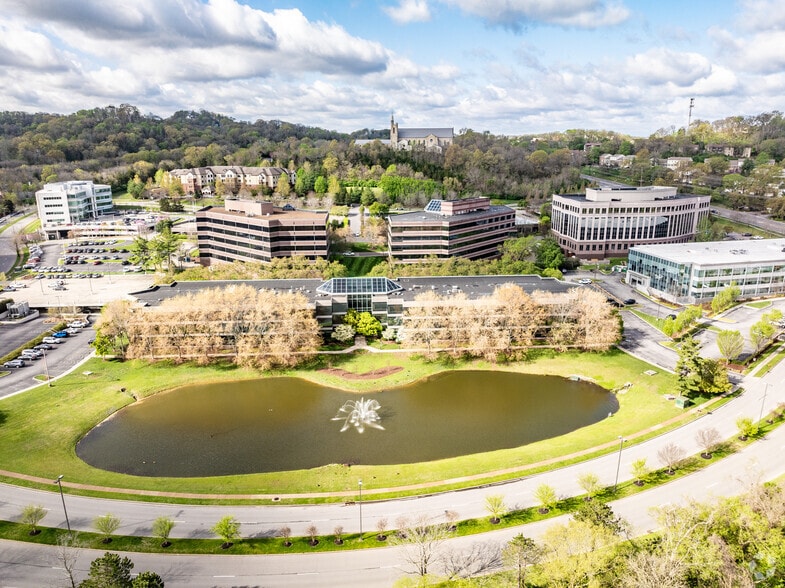 1 Burton Hills Blvd, Nashville, TN for lease - Building Photo - Image 2 of 42