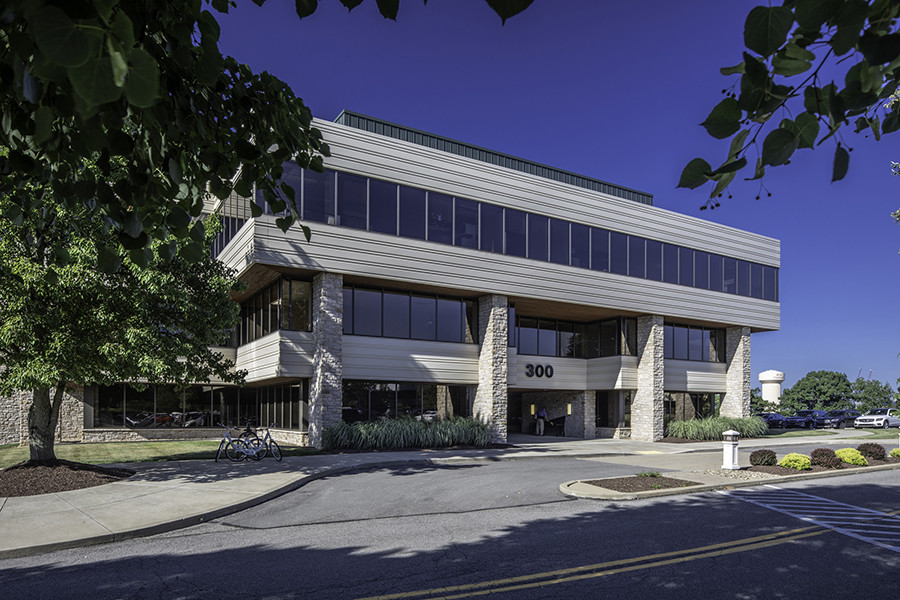 300 Corporate Center Dr, Coraopolis, PA for lease Building Photo- Image 1 of 20