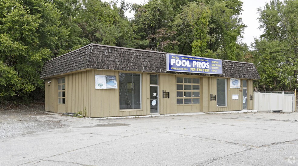 6781 Lincoln Hwy, Jeannette, PA à louer - Photo du bâtiment - Image 3 de 3