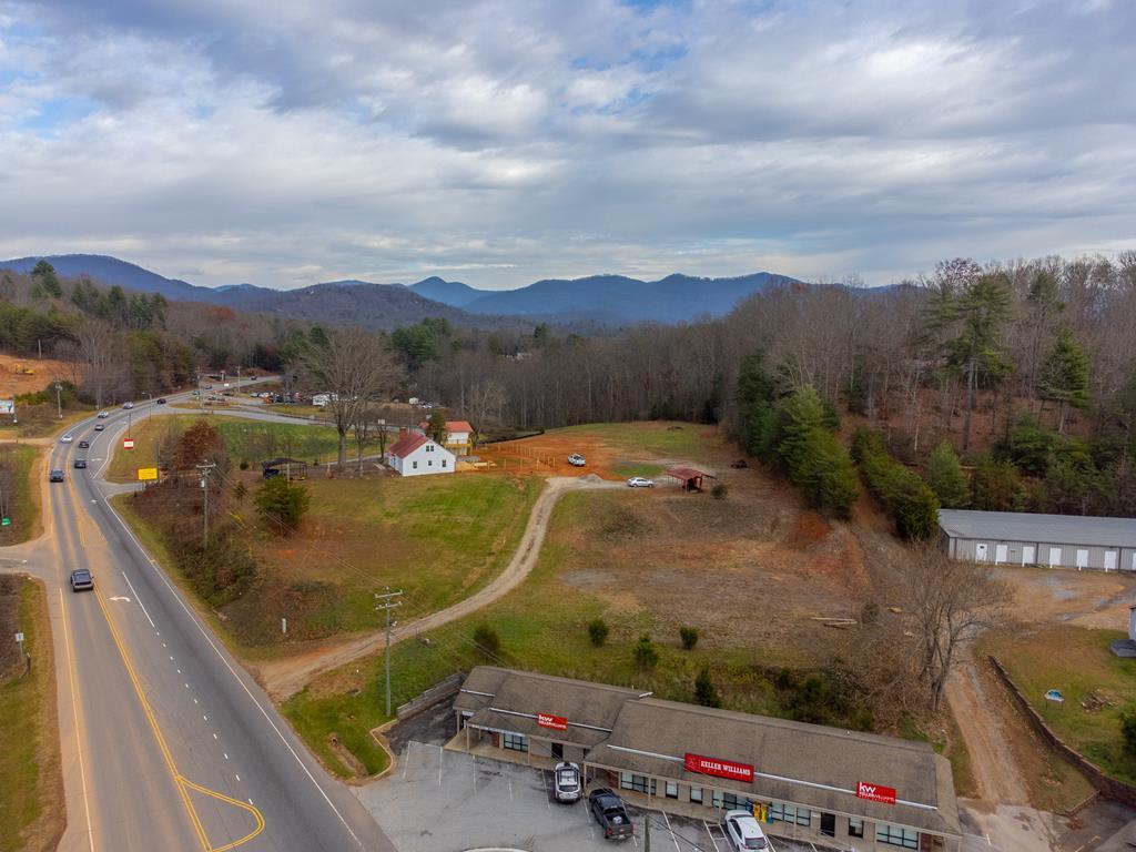 1661 Highlands Rd, Franklin, NC à vendre Photo du bâtiment- Image 1 de 65