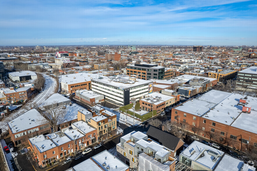 6750 Av de l'Esplanade, Montréal, QC for lease - Aerial - Image 2 of 7