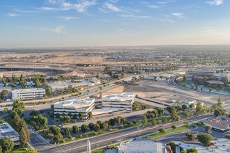 4900 California Ave, Bakersfield, CA - AERIAL  map view