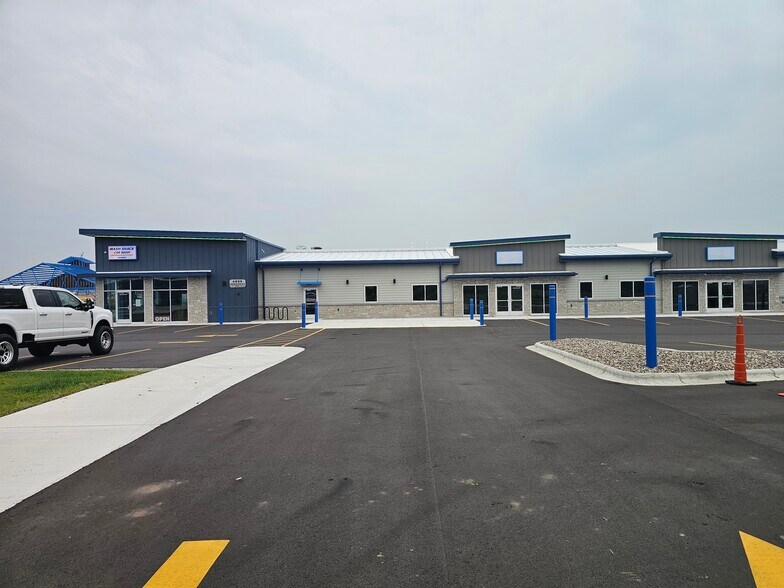 4999 Founders Ter, Hobart, WI à louer - Photo principale - Image 1 de 1