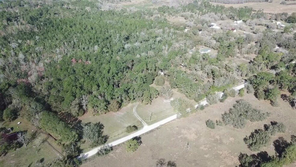 8615 Kenton Rd, Wesley Chapel, FL à vendre - Vidéo sur l’inscription commerciale - Image 2 de 30