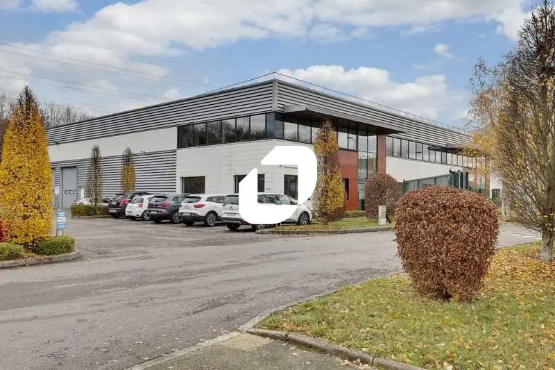 Flex in Lisses for lease Building Photo- Image 1 of 15