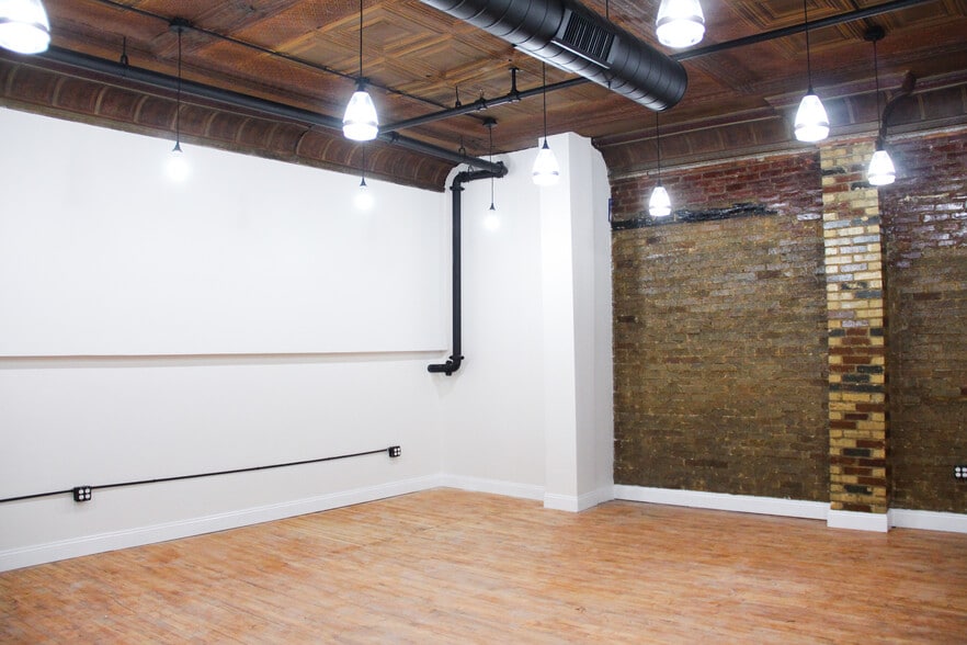 5806-5810 Bergenline Ave, West New York, NJ for lease - Interior Photo - Image 3 of 19