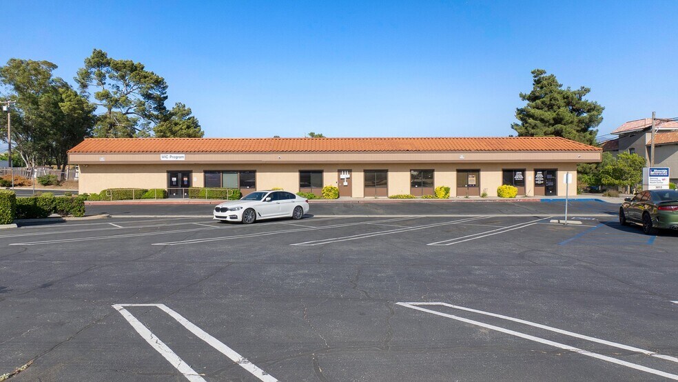 3055 W Ramsey St, Banning, CA à louer - Photo du bâtiment - Image 3 de 22