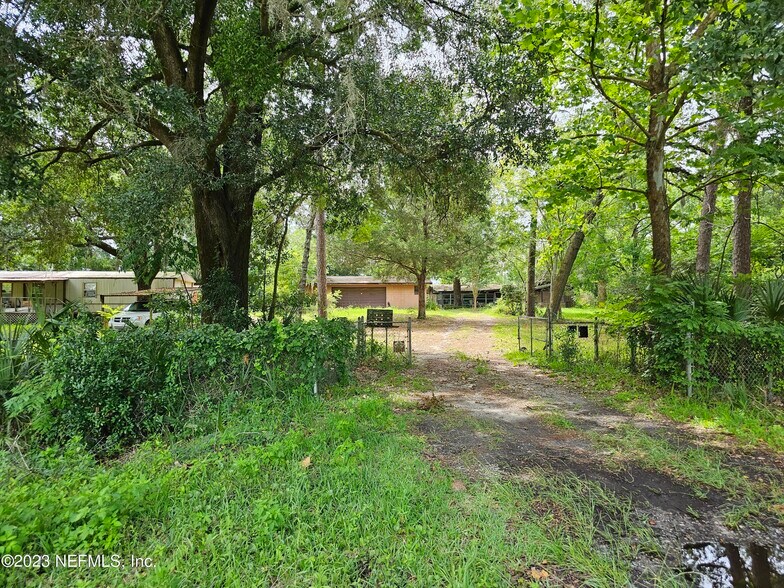 11721 Houle Rd, Jacksonville, FL for sale - Building Photo - Image 2 of 4