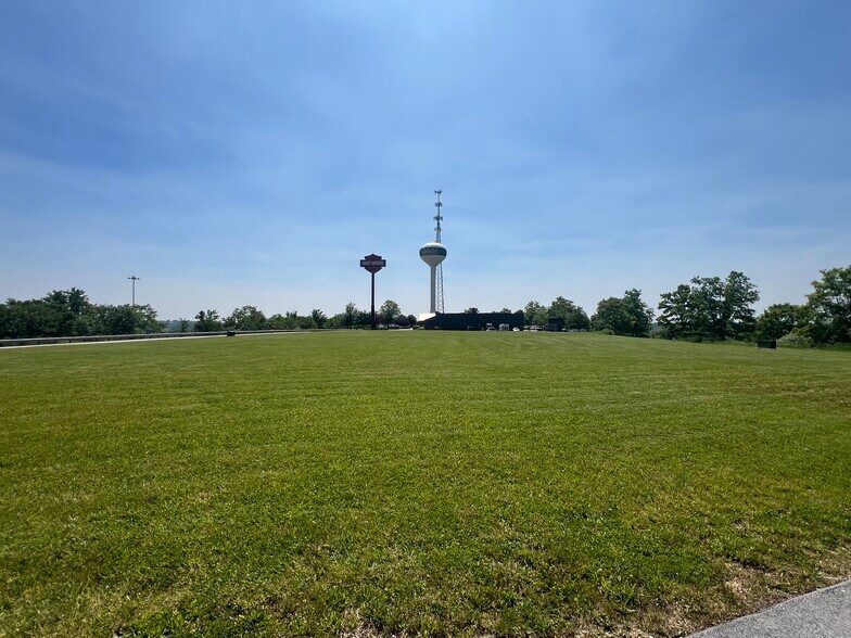 000 Fort Henry Rd, Triadelphia, WV à vendre - Vidéo sur l’inscription commerciale - Image 2 de 45